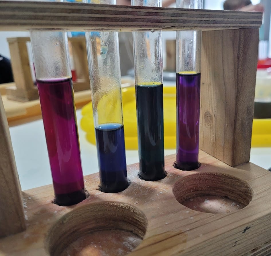 Eksperymenty fizyczne i chemiczne